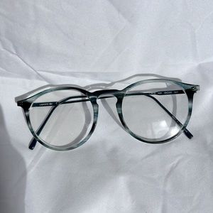 Lacoste eyeglasses. L2815.